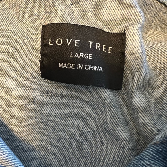 Love Tree - Distressed Denim Jean Jacket. - Picture 5 of 5